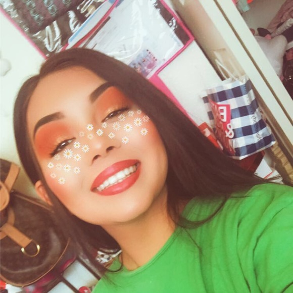 Meet your Posher, Evangeline - Picture 1 of 1